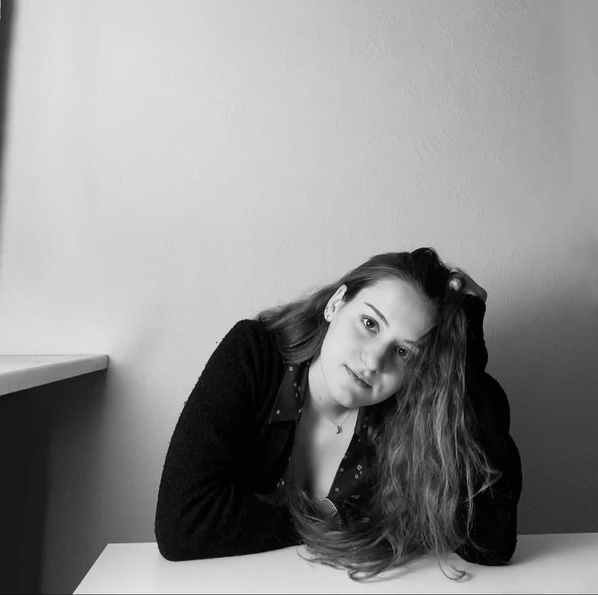 Phoebe Stefanini, ritratto in bianco e nero